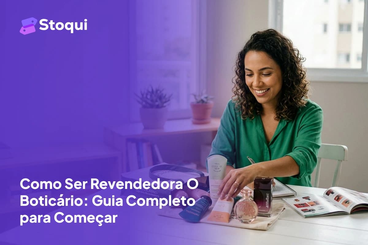 Mulher organizando produtos de perfumaria e maquiagem para revenda em casa