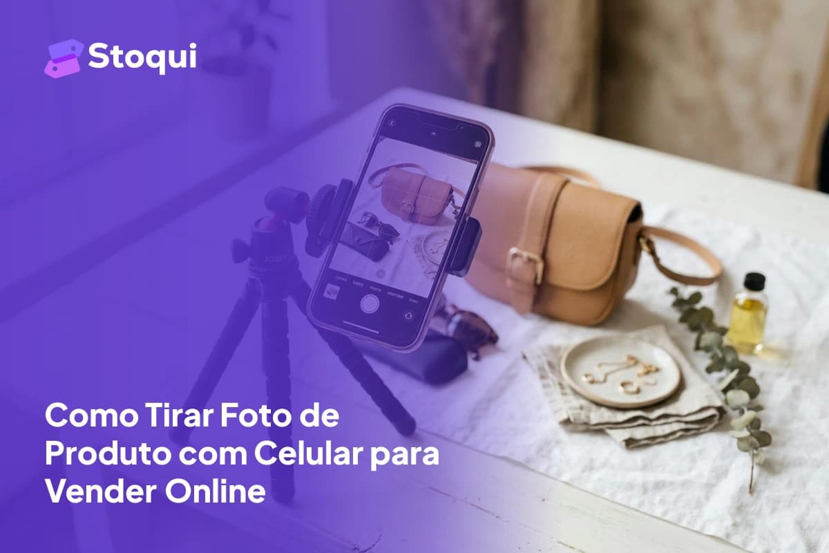 Celular em tripé fotografando produtos para venda online