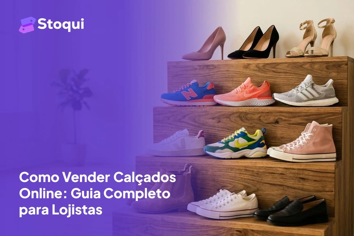 Calçados variados expostos em prateleiras para venda em loja virtual