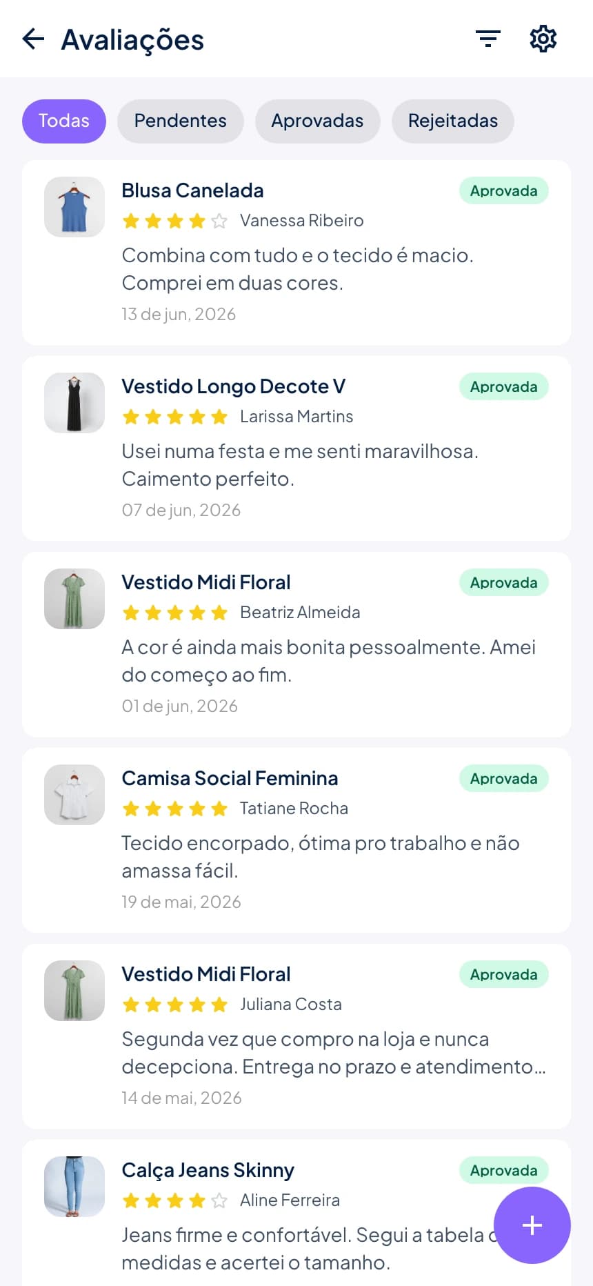 Lista de avaliações no app do Stoqui com produtos, notas em estrelas e selos de status aprovada
