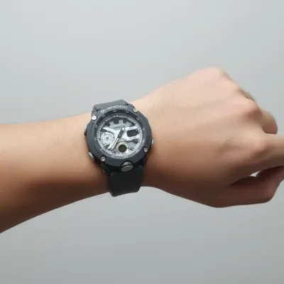 Exemplo do estilo Relógio ou pulseira no pulso do Image Studio